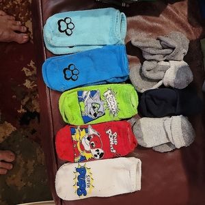 Oshkosh ankle socks & Spinmaster ankle socks.  Size 4-7.